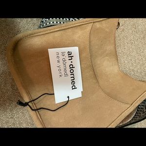 ah-dorned handbag